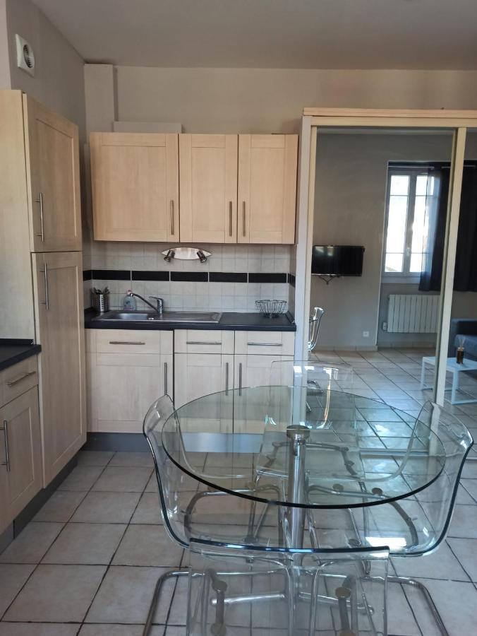Charmant 2 Pieces, A Deux Pas Du Centre Apartment ม็องตง ภายนอก รูปภาพ
